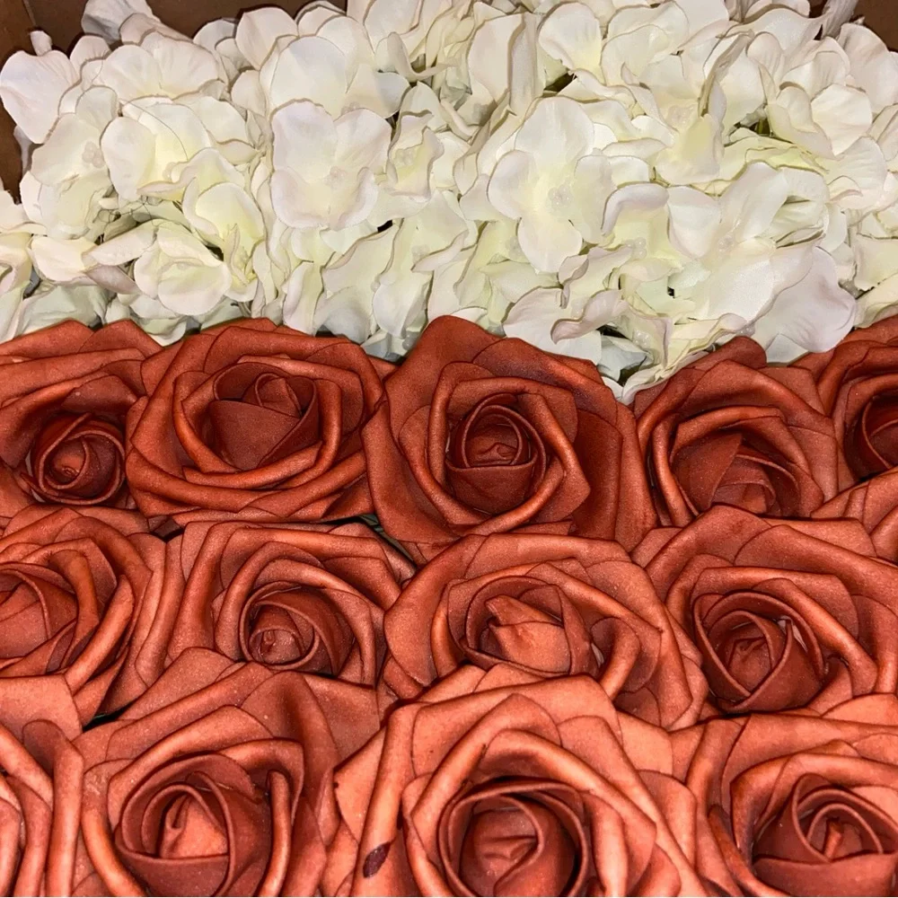 20 Ct Ivory Hydrangeas & Ling’s Terracotta Roses Centerpiece Wedding Flowers